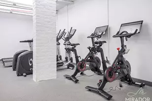 255 W 14th St, New York, NY 10011 - Photo 10