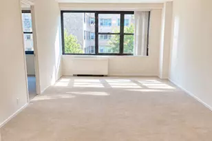 305 E 40th St, New York City, NY 10017 - Photo 4