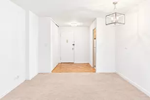 305 E 40th St, New York City, NY 10017 - Photo 6