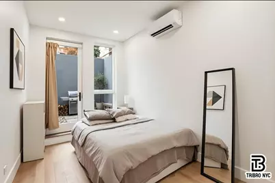 92 Manhattan Avenue #1R, Brooklyn, NY 11206 - Photo 1