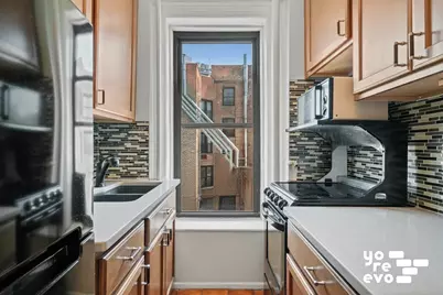 227 W 11th Street #53, New York City, NY 10014 - Photo 4