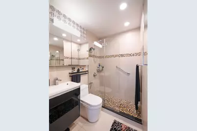 300 E 95th Street #5A, New York, NY 10128 - Photo 12