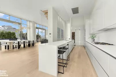 601 Washington Street #PHE, New York City, NY 10014 - Photo 12