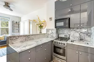451 W 22nd St, New York City, NY 10011 - Photo 4