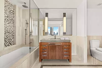 400 5th Avenue #45G, New York, NY 10018 - Photo 14
