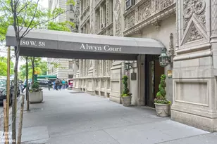 180 W 58th St, New York, NY 10019 - Photo 14