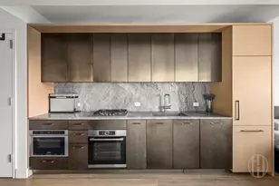 561 Pacific St, Brooklyn, NY 11217 - Photo 6