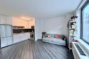 250 E Houston St, New York City, NY 10002 - Photo 6