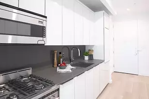 180 Water St, New York City, NY 10038 - Photo 2