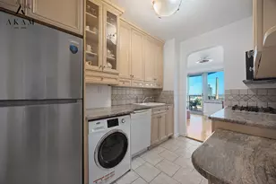300 E 74th St, New York City, NY 10021 - Photo 8