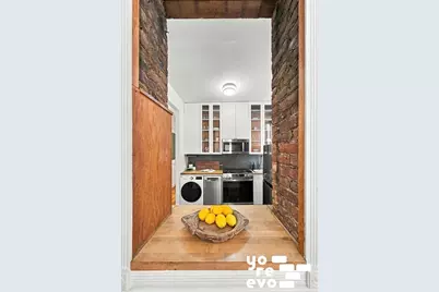 211 W 10th Street #5C, New York, NY 10014 - Photo 4