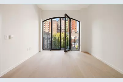 64 University Place #6C, New York City, NY 10003 - Photo 8
