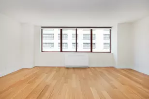 260 W 52nd St, New York, NY 10019 - Photo 6
