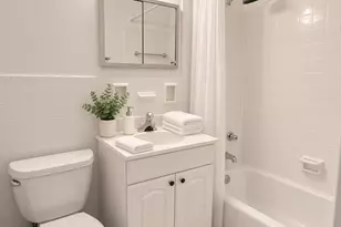 201 W 21st St, New York City, NY 10011 - Photo 2