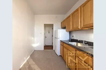121-06 109th Avenue #D8, New York, NY 11420 - Photo 2