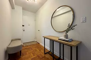 150 E 61st St, New York, NY 10065 - Photo 4
