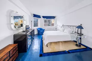 100 W 57th St, New York City, NY 10019 - Photo 4