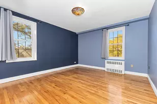 140-21 Burden Crescent, Briarwood, NY 11435 - Photo 4