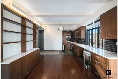 320 E 42nd Street #1918, New York City, NY 10017 - Photo 6