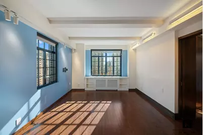 320 E 42nd Street #1918, New York City, NY 10017 - Photo 8