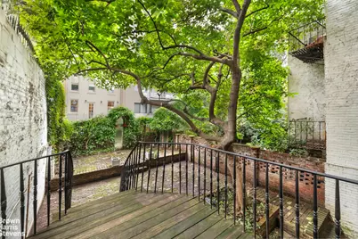 438 E 88th Street, New York City, NY 10128 - Photo 18