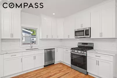 241 Simonson Avenue, New York, NY 10303 - Photo 8