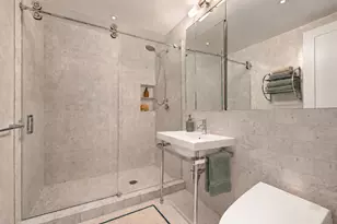 110 Central Park S, New York, NY 10019 - Photo 20