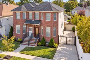 46 Mill Rd, New York, NY 10306 - Photo 2