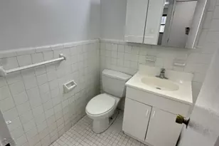 350 W 51st St, New York, NY 10019 - Photo 10