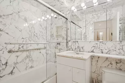20 E 9th Street #10V, New York, NY 10003 - Photo 6