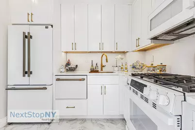 188 E 64th Street #1702, New York, NY 10065 - Photo 10