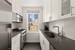 201 E 36th St, New York, NY 10016 - Photo 6