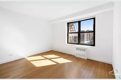 295 Bennett Avenue #4D, New York City, NY 10040 - Photo 2