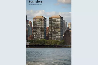 870 United Nations Plaza #23B, New York, NY 10017 - Photo 18