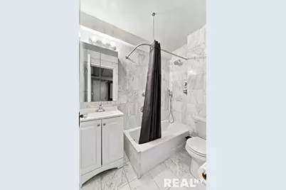 227 E 57th Street #6E, New York, NY 10022 - Photo 4