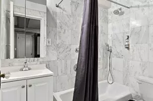 227 E 57th St, New York, NY 10022 - Photo 4