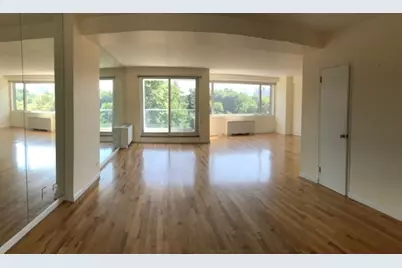 116 Central Park S #10N, New York, NY 10019 - Photo 2