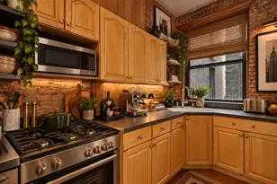 332 W 17th St, New York City, NY 10011 - Photo 4