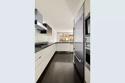 333 W 14th Street #4, New York, NY 10014 - Photo 8