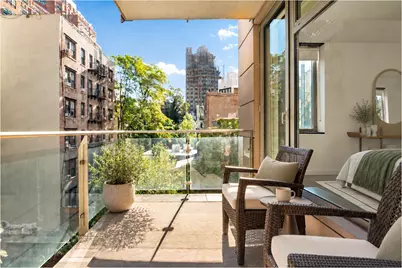 333 W 14th Street #4, New York, NY 10014 - Photo 14
