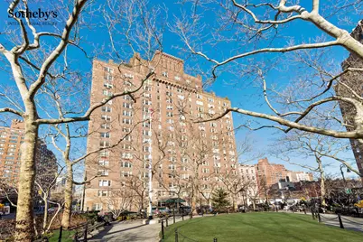 299 W 12th Street #9F, New York City, NY 10014 - Photo 12