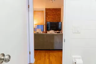 401 W 47th St, New York, NY 10036 - Photo 10