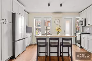 9 Palm Ct, New York City, NY 11225 - Photo 2
