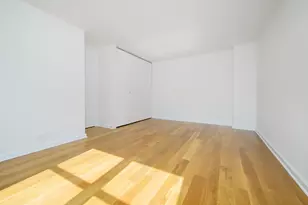 300 E 40th St, New York City, NY 10016 - Photo 8