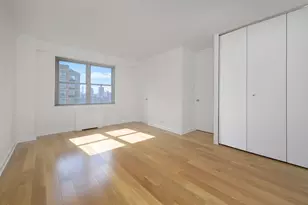 300 E 40th St, New York City, NY 10016 - Photo 10