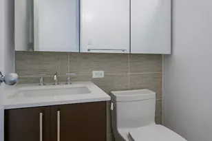 300 E 40th St, New York City, NY 10016 - Photo 6
