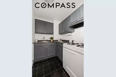 400 E 17th Street #310, Brooklyn, NY 11226 - Photo 6