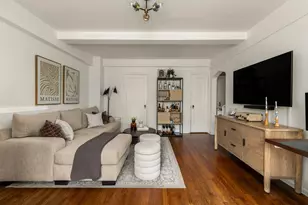 200 E 16th St, New York City, NY 10003 - Photo 2