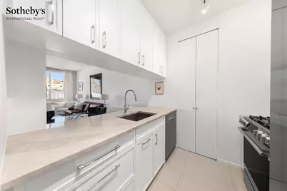 401 E 60th Street #9H, New York, NY 10022 - Photo 2