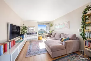 100 W 94th St, New York City, NY 10025 - Photo 1